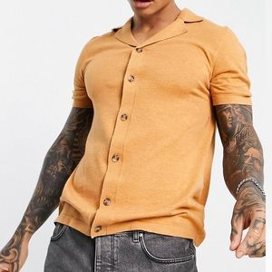 NWOT ASOS DESIGN knit button up shirt in tan size Medium